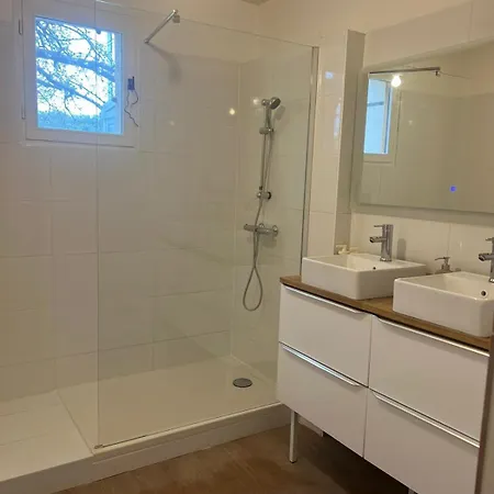 Maison Spacieuse - Proche Centre *