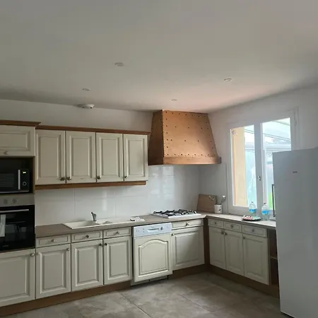 Maison Spacieuse - Proche Centre Apartment *