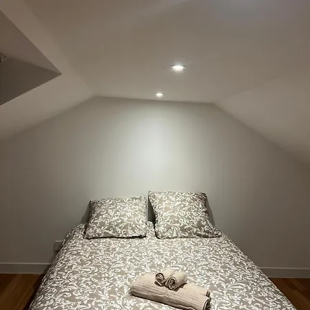 Maison Spacieuse - Proche Centre Апартаменты *