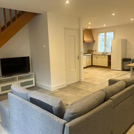 Maison Spacieuse - Proche Centre *