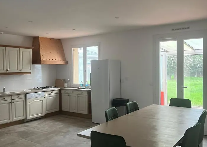 Maison Spacieuse - Proche Centre Tours