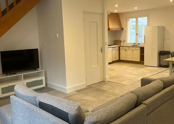 Maison Spacieuse - Proche Centre *